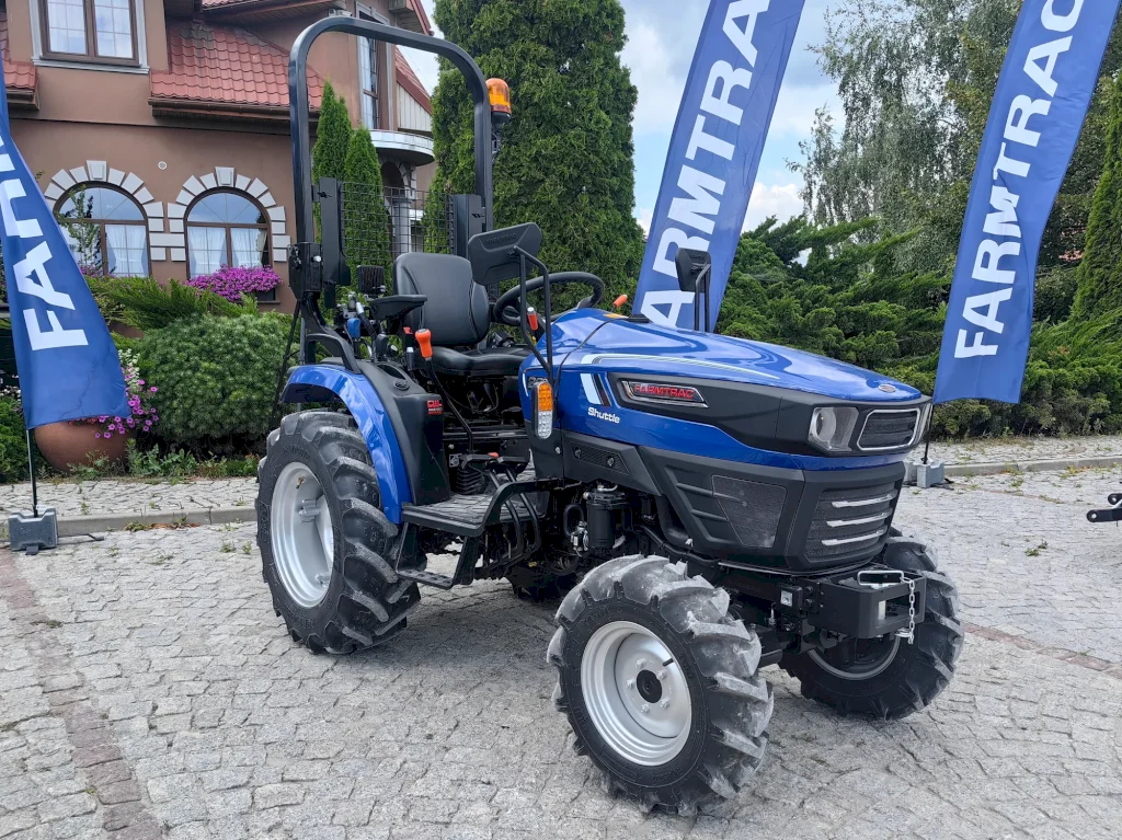 Ciągnik Rolniczy Farmtrac 26 PRO 9x9 4WD